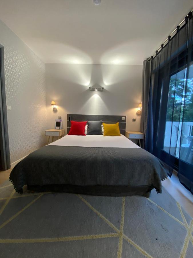 Savoie Hotel Aux Portes De Geneve Сен-Жульен-ан-Женевуа Экстерьер фото